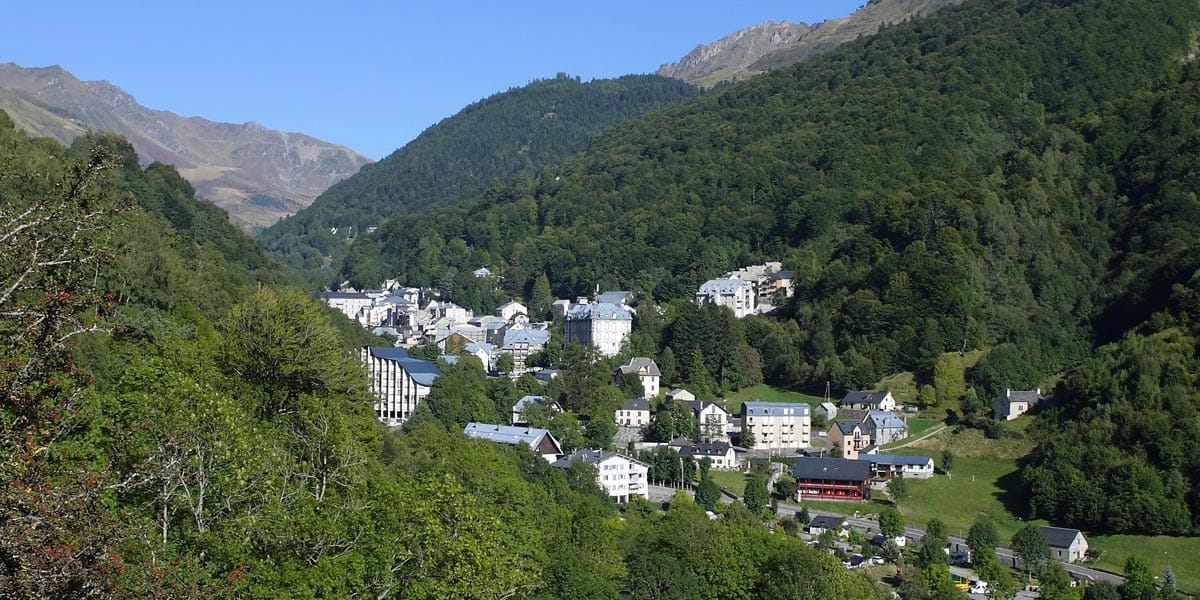 Barèges, plus haute station thermale de France au pied du Tourmalet, cadre idéal pour la méditation en altitude